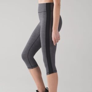 LULULEMON - Squad Goals Crop 17”